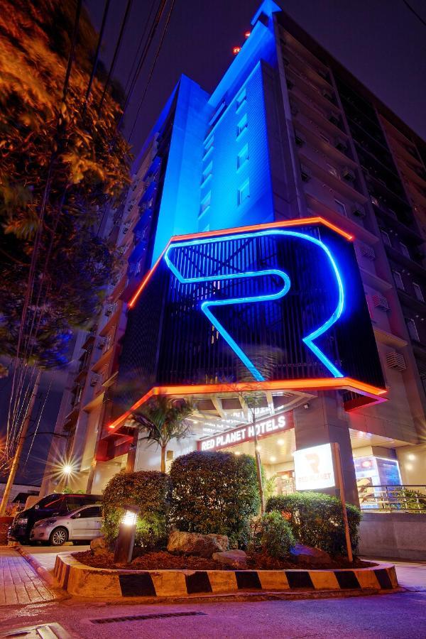 Red Planet Makati Avenue Manila Hotel Makati City Exterior photo