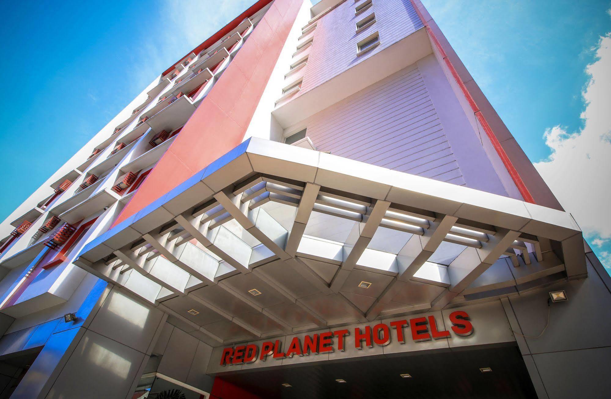 Red Planet Makati Avenue Manila Hotel Makati City Exterior photo